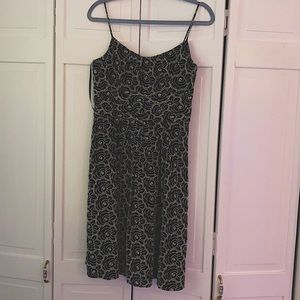 black dress w/ stitched floral accents🖤🤍